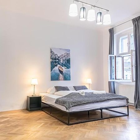Spacious 2Br Apt -Near Wiener Stadthalle Burggassewiener Well Located المظهر الخارجي الصورة
